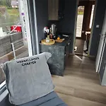 Hausboot Rollyboot Ботель *