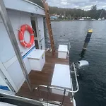Hausboot Rollyboot Ботель