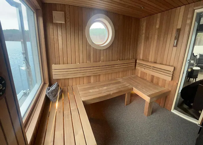 بوتيل Hausboot Rollyboot